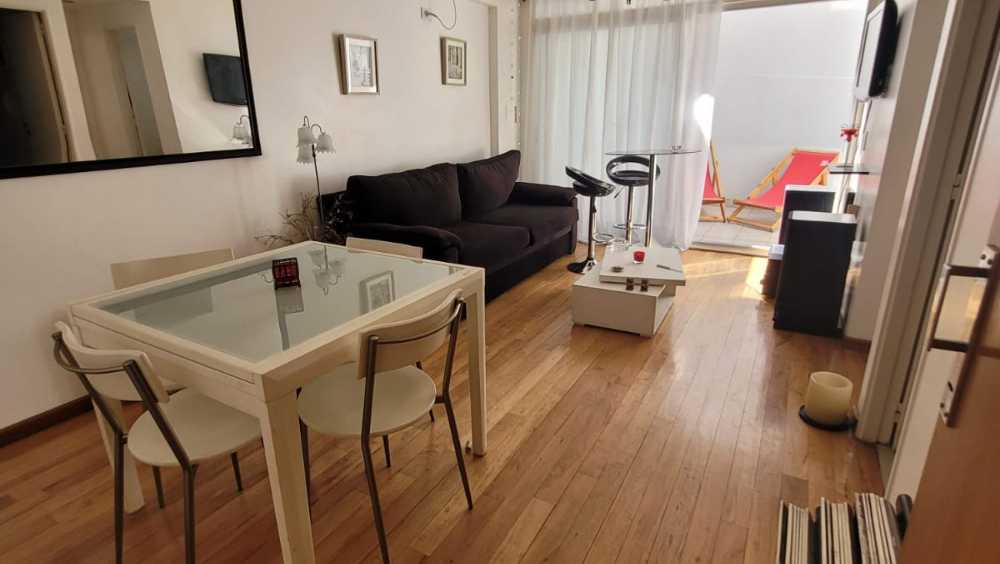 Impecable Semipiso dos ambientes con dos patios muy luminosp - Imagen 1