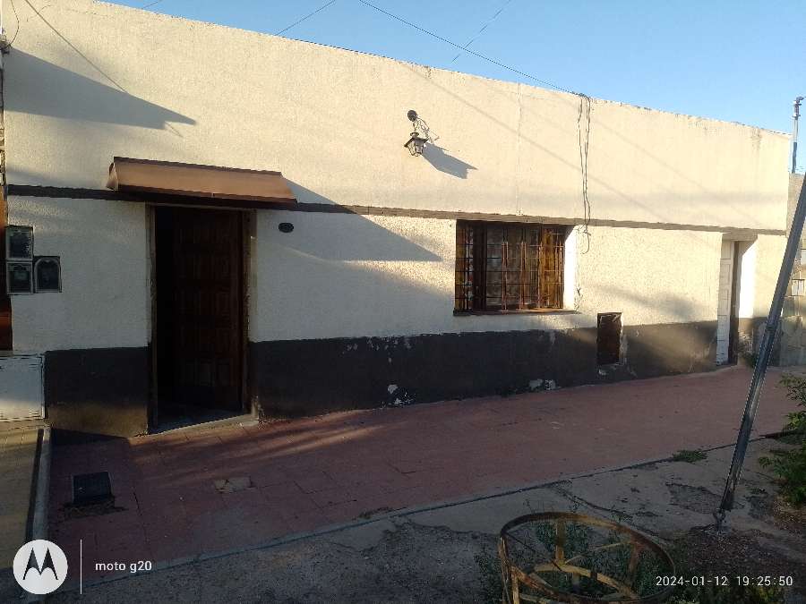 Casa en Venta en Godoy Cruz · dueño directo · 3 dorm · cochera · 250 m² de lote - Imagen 1