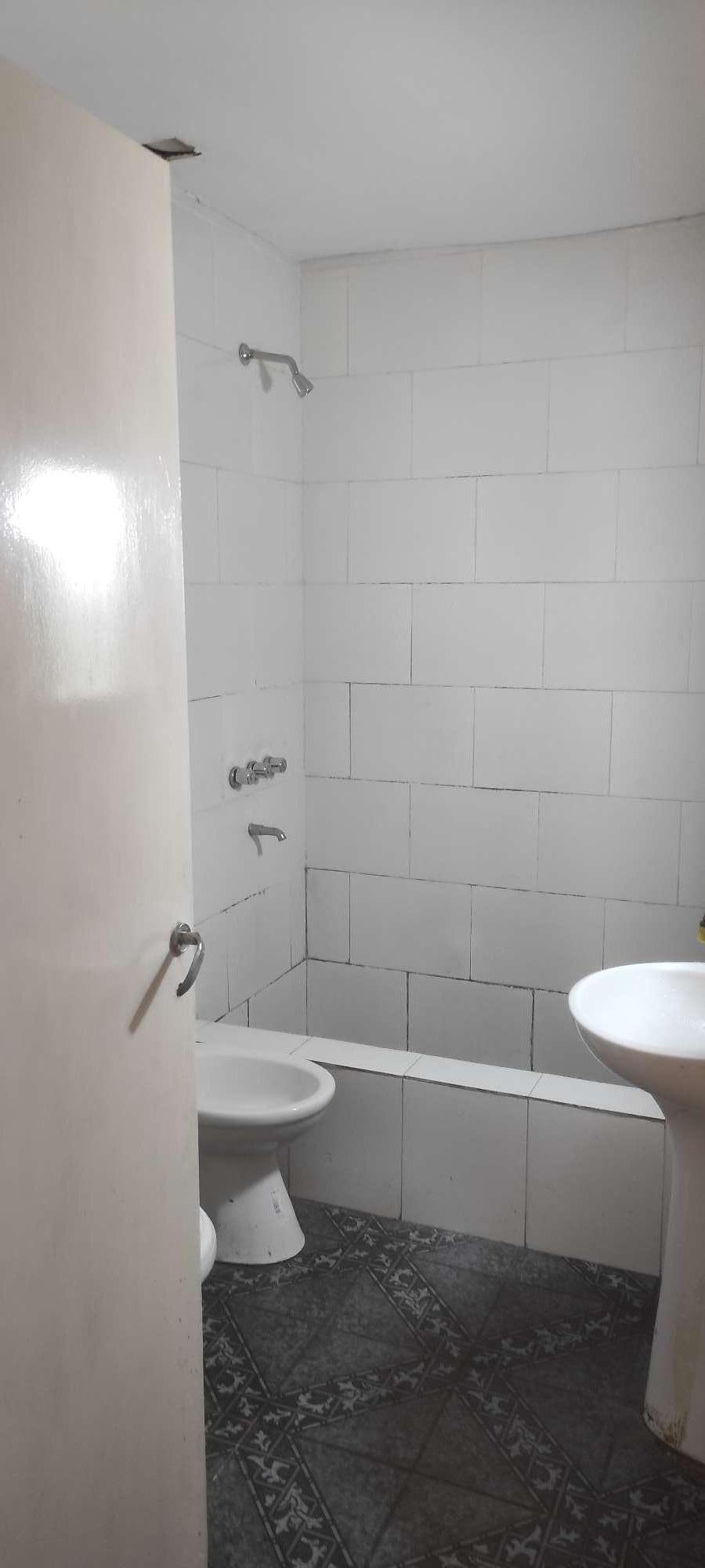 Dueo Alquila Amplio Y Luminoso Dos Ambientes - Departamento en Alquiler en Balvanera con 1 dorm. - imagen 3