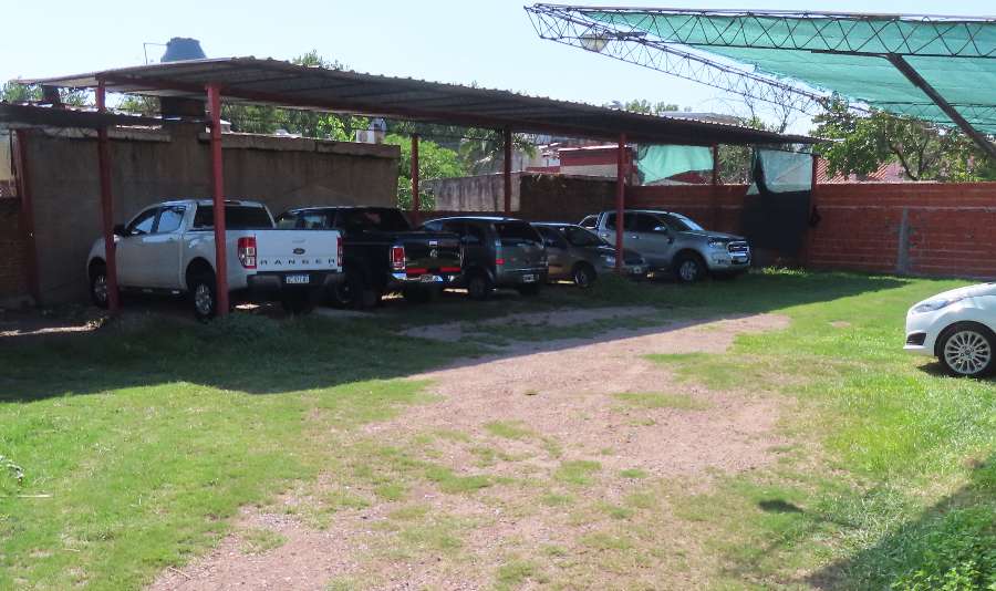 Terreno en venta con mejoras. Ideal constructor - Imagen 3