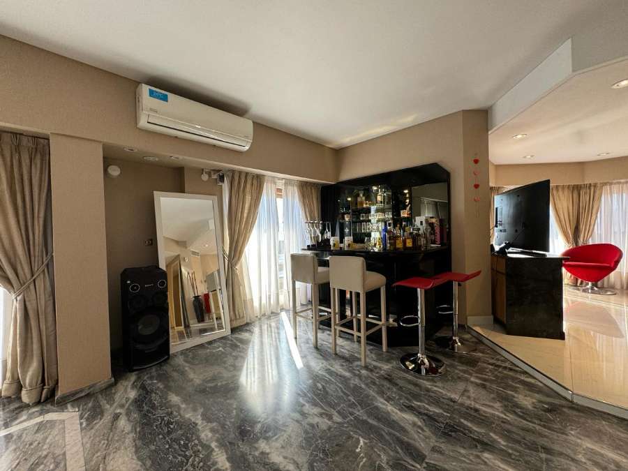 Oportunidad: Galpón en Venta en Ramos Mejia · dueño directo · 3 dorm · 2 cocheras · 220 m² de lote - Imagen 4