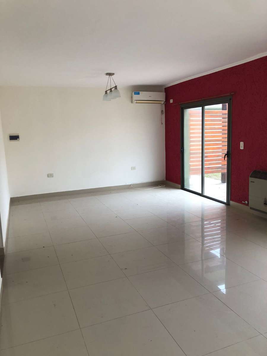 Dueo Vende Casa En General Cabrera - Casa en Venta en General Cabrera con 2 dorm., 6 amb., 185 m2 cubiertos y 300 m2 totales - imagen 6