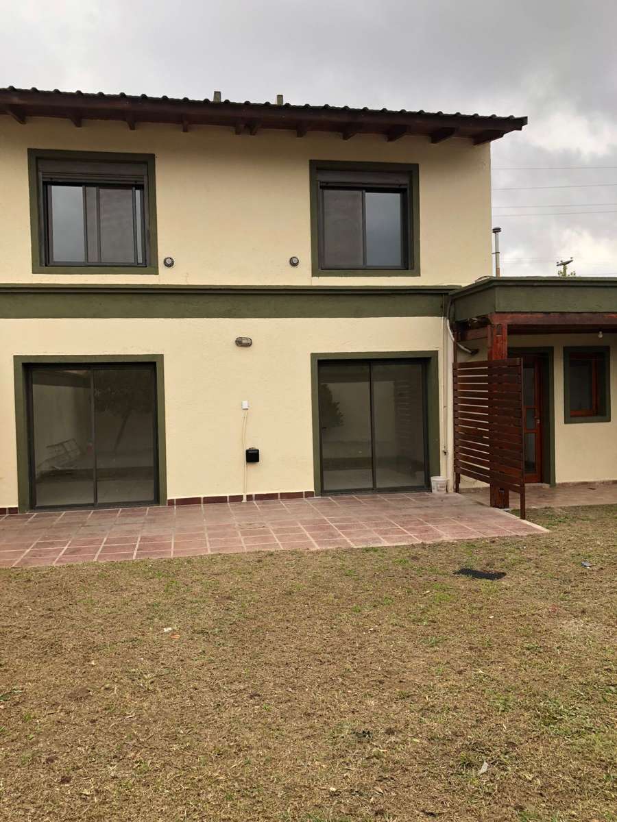 Dueo Vende Casa En General Cabrera - Casa en Venta en General Cabrera con 2 dorm., 6 amb., 185 m2 cubiertos y 300 m2 totales - imagen 13