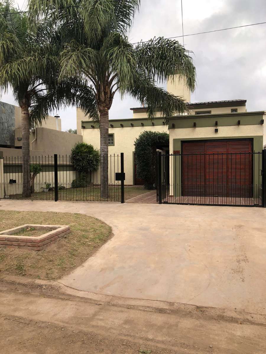 Dueo Vende Casa En General Cabrera - Casa en Venta en General Cabrera con 2 dorm., 6 amb., 185 m2 cubiertos y 300 m2 totales - imagen 14