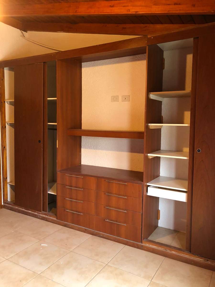 Excelente Casa en General Cabrera en Venta · dueño directo · 2 dorm · cochera · 300 m² de lote - Imagen 2