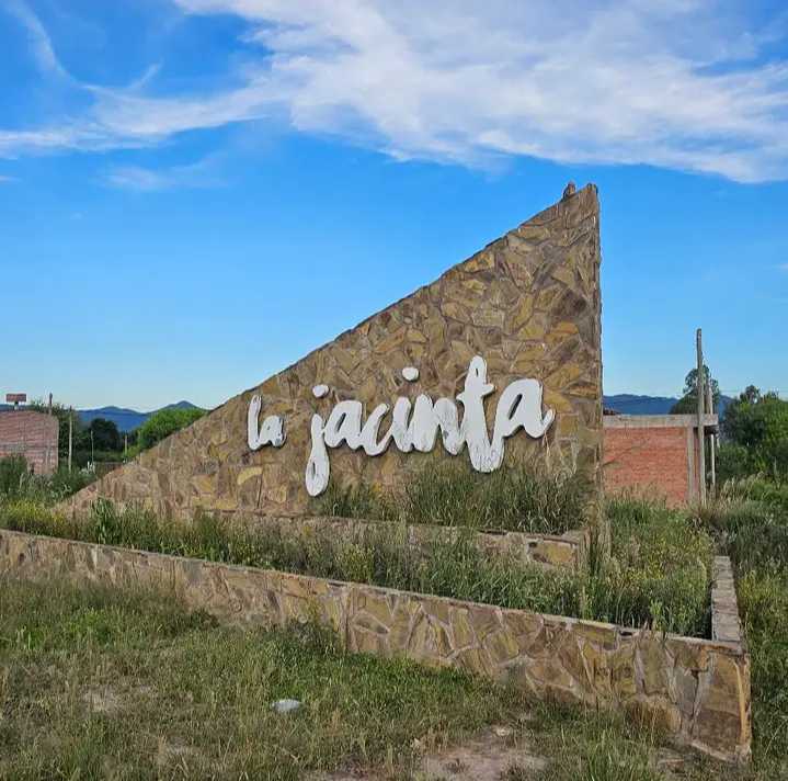 Terreno en venta La Jacinta - Imagen 1