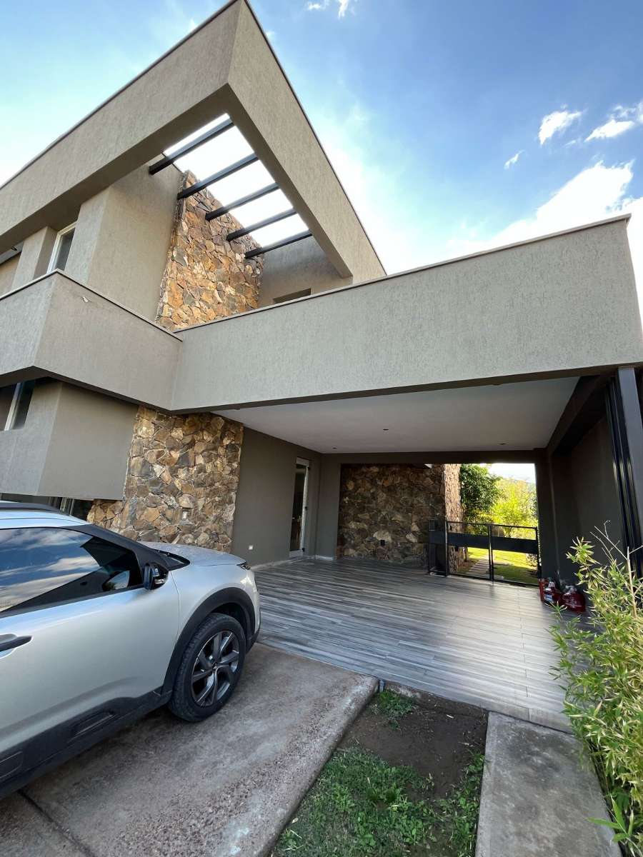 Casa en El Challao: en Venta · barrio privado · dueño directo · 3 dorm · 2 cocheras - Imagen 3