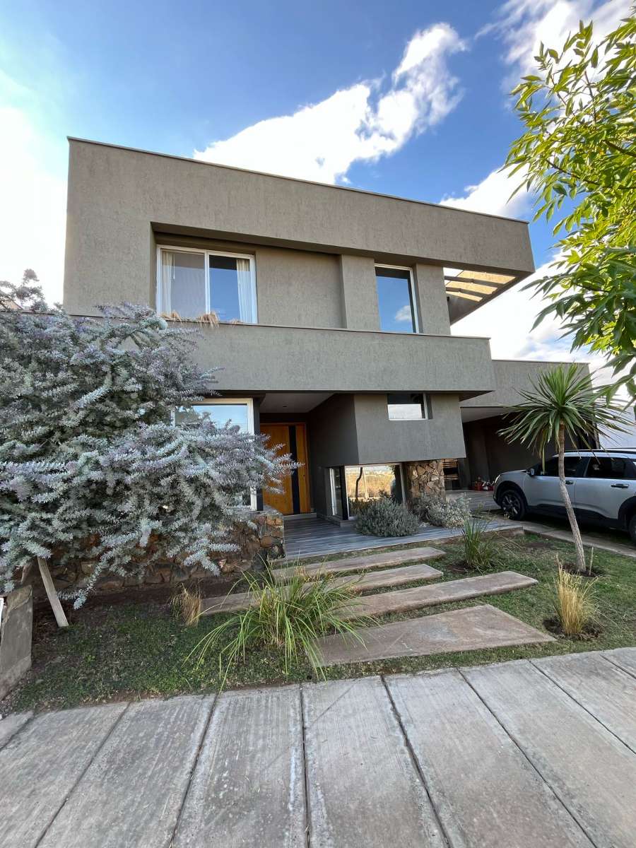 Casa en El Challao: en Venta · barrio privado · dueño directo · 3 dorm · 2 cocheras - Imagen 4