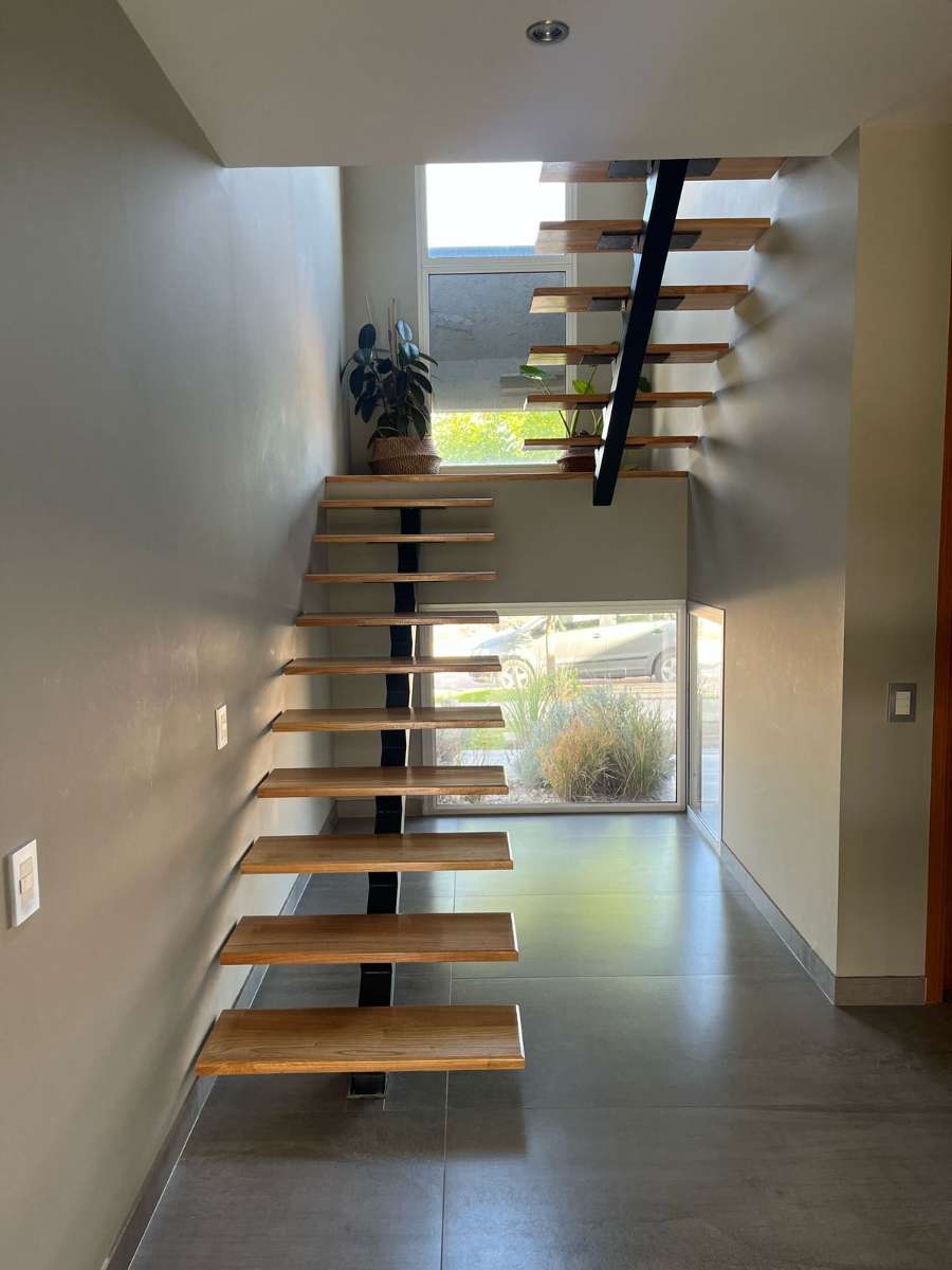 Dueo Vende Casa En El Barrio La Bastilla - Casa en Venta en El Challao con 3 dorm., 6 amb., 294 m2 cubiertos y 425 m2 totales - imagen 6