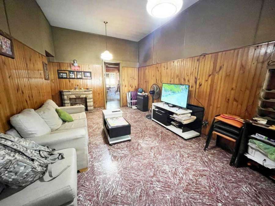 Venta De Casa 3 Ambientes Con Patio Y Cochera En Lomas De Zamora - Casa en Venta en Lomas de Zamora con 2 dorm., 3 amb., 80 m2 cubiertos y 330 m2 totales - imagen 7