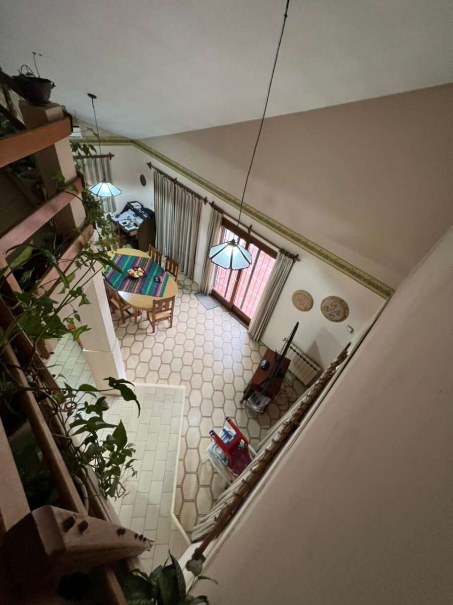 Vendo Casa En Barrio Atte - Casa en Venta en Río Cuarto con 3 dorm., 6 amb., 221 m2 cubiertos y 580 m2 totales - imagen 2