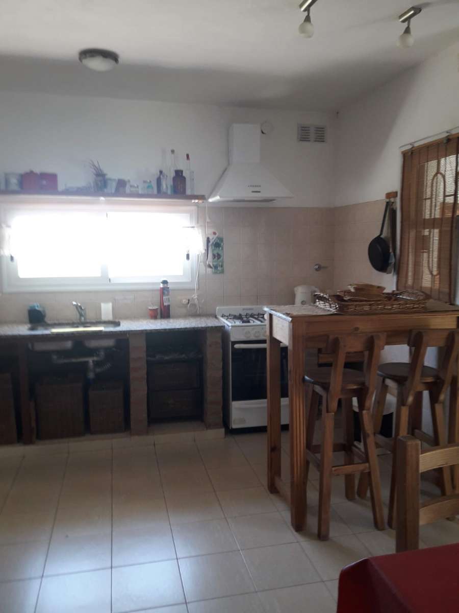 Vendo Casa En Venta Villa Del Dique - Casa en Venta en Villa del Dique con 3 dorm., 6 amb., 228 m2 cubiertos y 900 m2 totales - imagen 4