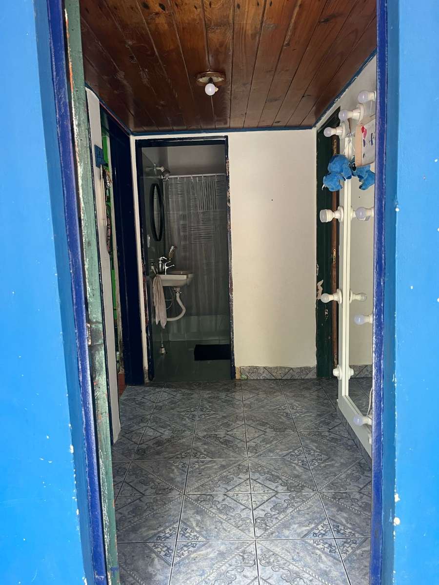 Casa en Venta en Adrogue · dueño directo · 2 dorm · 4 ambientes · cochera - Imagen 4