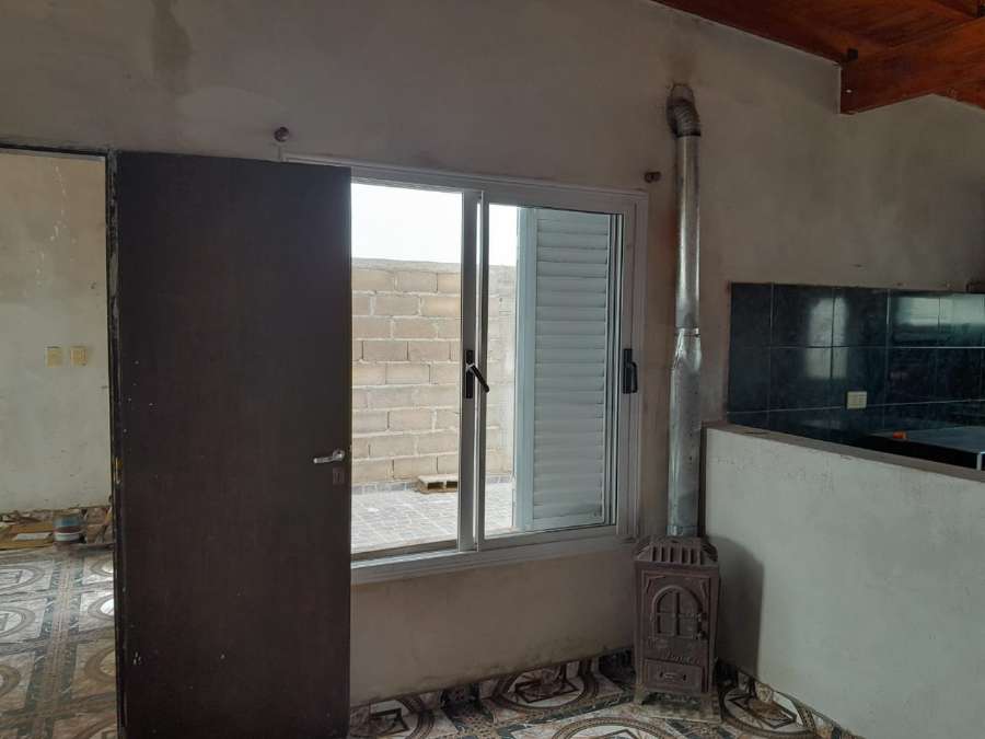 Constitucion 820, Holmberg