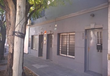 En Caseros, Cochera en Venta · dueño directo · 1 dorm · 42 m² de lote - Imagen 1