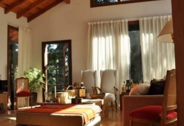 Casa en Venta en Villa La Angostura con 4 o más dorm y 6 ambientes - Imagen 2