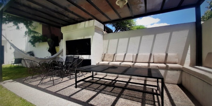 Casa en Venta en Córdoba con 4 dorm., 6 amb., 210 m2 cubiertos y 382 m2 totales - imagen 3