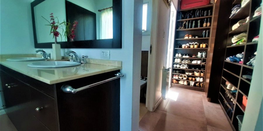 Casa en Venta en Córdoba con 4 dorm., 6 amb., 210 m2 cubiertos y 382 m2 totales - imagen 9