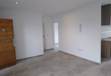 Comprar Casa en San Antonio de Padua · dueño directo · 2 dorm · 2 ambientes · cochera - Imagen 2
