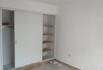 Departamento en Tres Arroyos en Venta · dueño directo · 2 dorm · cochera · 50 m² de lote - Imagen 3