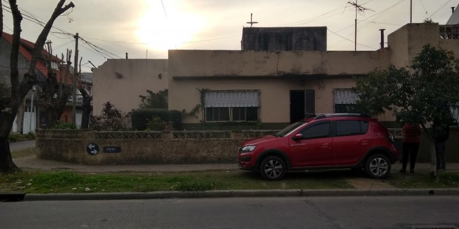 Casa en Venta en Villa Dominico con 3 dorm., 150 m2 cubiertos y 175 m2 totales - imagen 2