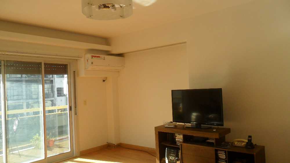 4 ambientes con dependencia balcon y cochera - Imagen 2