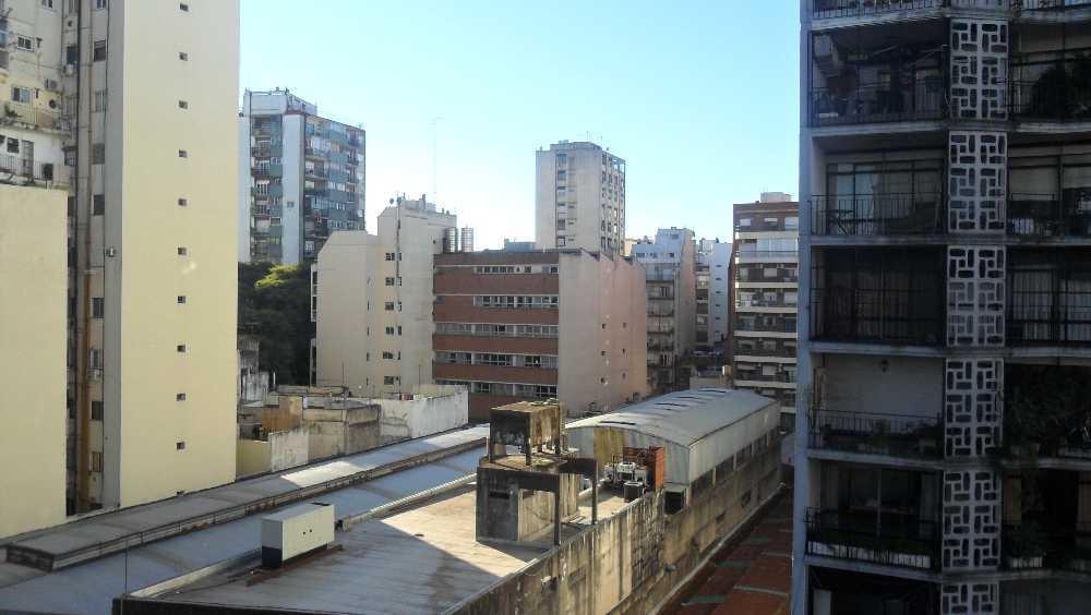 4 ambientes con dependencia balcon y cochera - Imagen 3