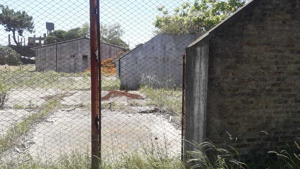 VENDO LOTE EN VILLA GESELL- (AV. 8 Y CALLE 144) ZONA SUR - Imagen 1