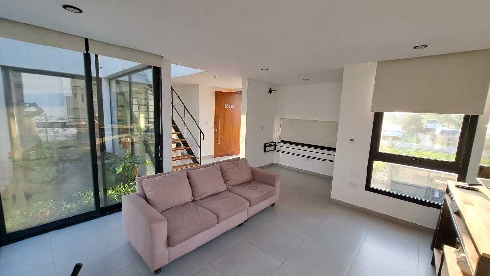 Casa Exclusiva En La Alameda - Diseo - Luminosa Y Equipada Lista Para Mudarse! - Casa en Venta en Canning con 3 dorm., 5 amb., 233 m2 cubiertos y 622 m2 totales - imagen 7