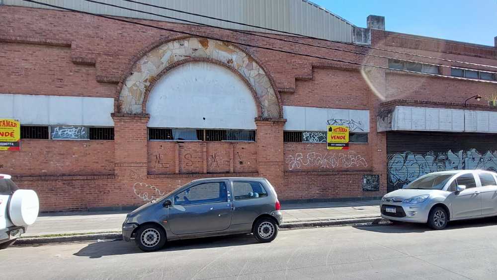 Venta - Importante Inmueble comercial en San Justo Centro. Consulte !!