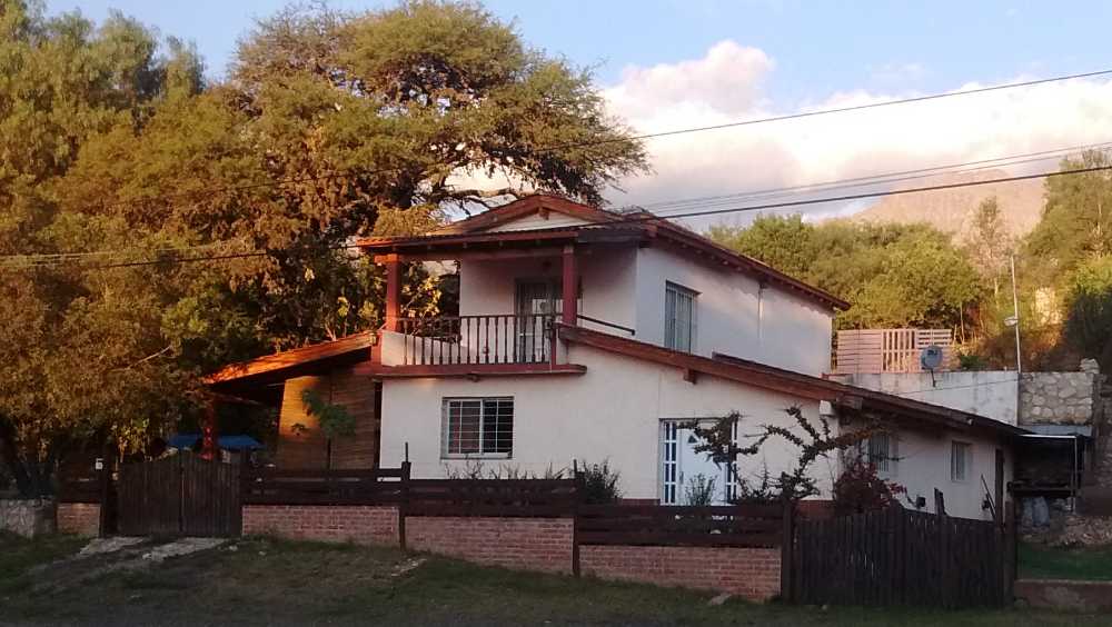Tu próximo Campo en Venta en Mina Clavero · 2,7 m² de lote · dueño directo · 3 dorm · 2 cocheras - Imagen 1
