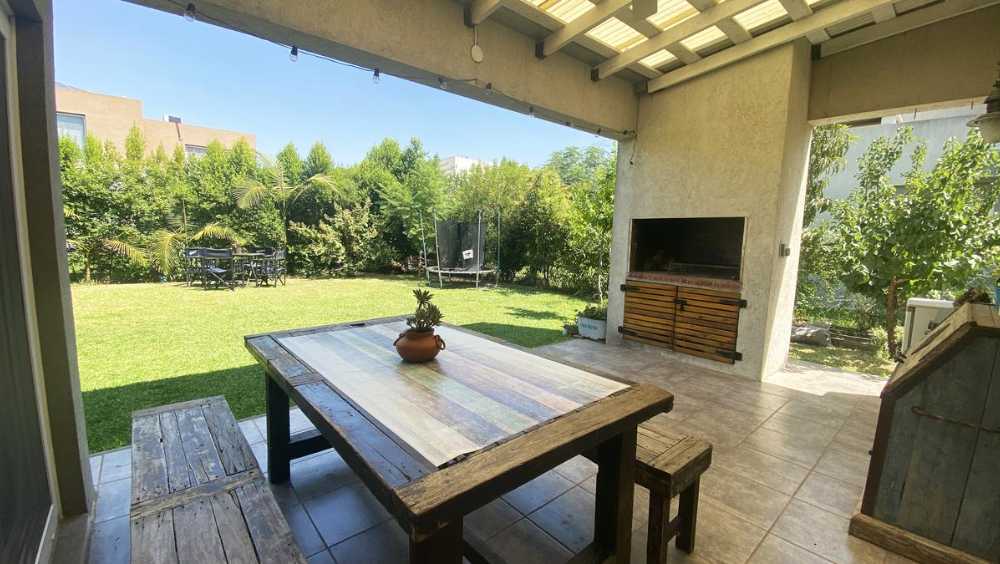 Casa En Venta En Barrio Casas De Santa Mara. - Casa en Venta en Tigre con 2 dorm., 5 amb., 96 m2 cubiertos y 300 m2 totales - imagen 7