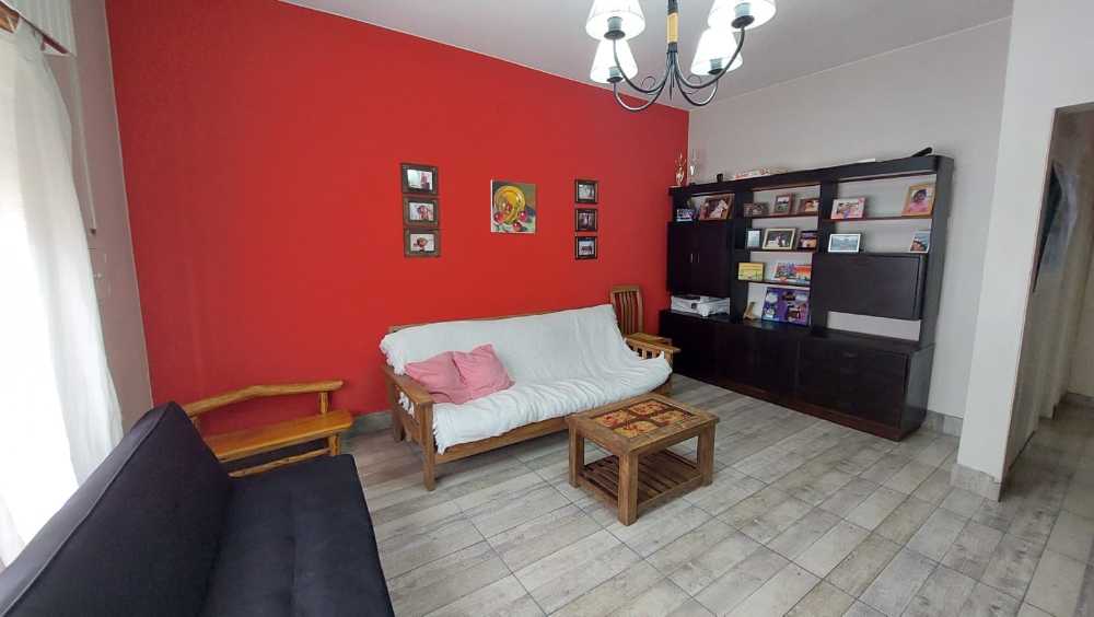 Casa Americana A La Venta En Ituzaingo Norte - Casa en Venta en Ituzaingo con 2 dorm., 4 amb., 120 m2 cubiertos y 200 m2 totales - imagen 4