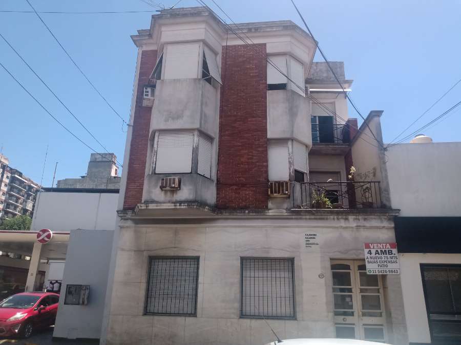 Alsina 2700, Balvanera