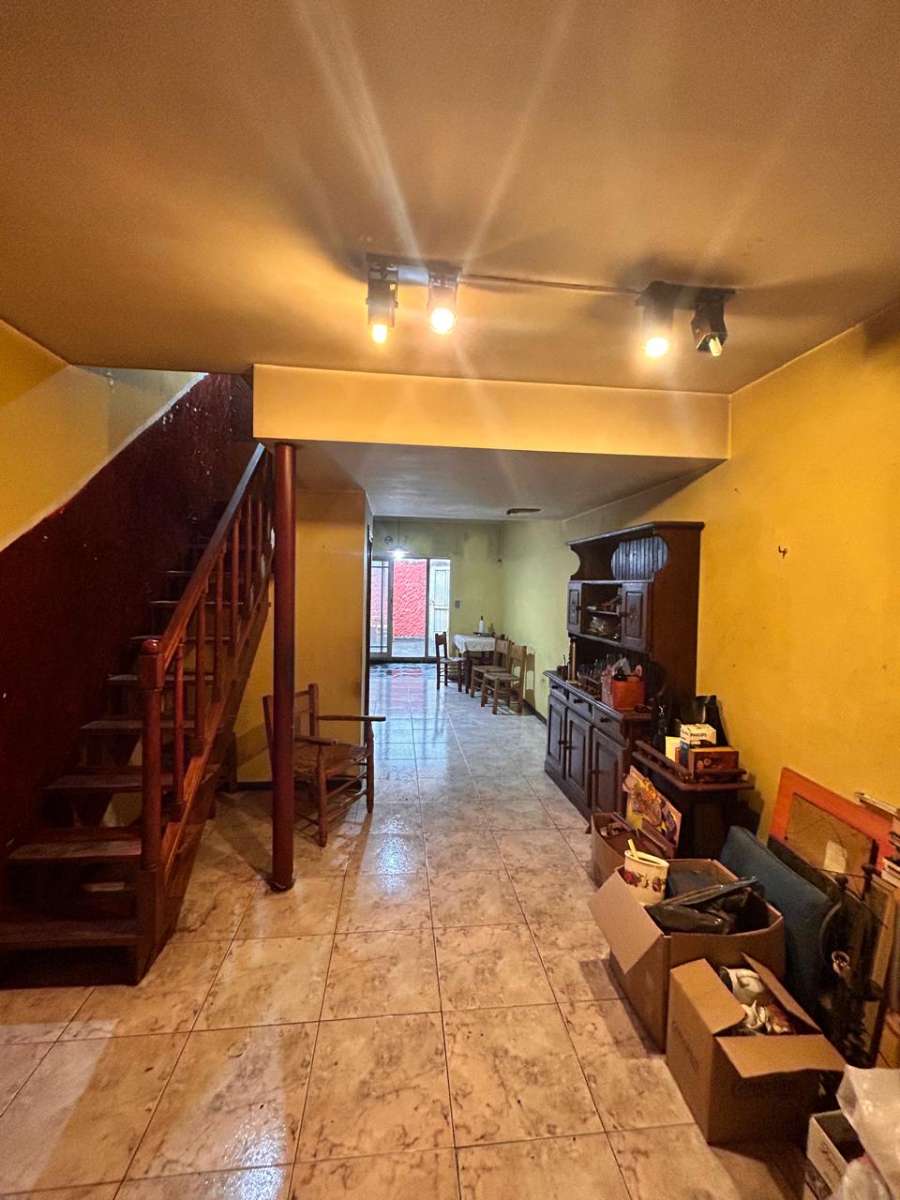 Reservado . Triplex 4 Ambientes. - Casa en Venta en Avellaneda con 3 dorm., 4 amb., 90 m2 cubiertos y 60 m2 totales - imagen 4