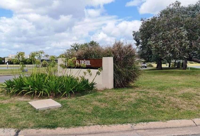 Excelente Casa en Belen de Escobar en Venta · barrio privado · dueño directo · 1,07 m² de lote - Imagen 1