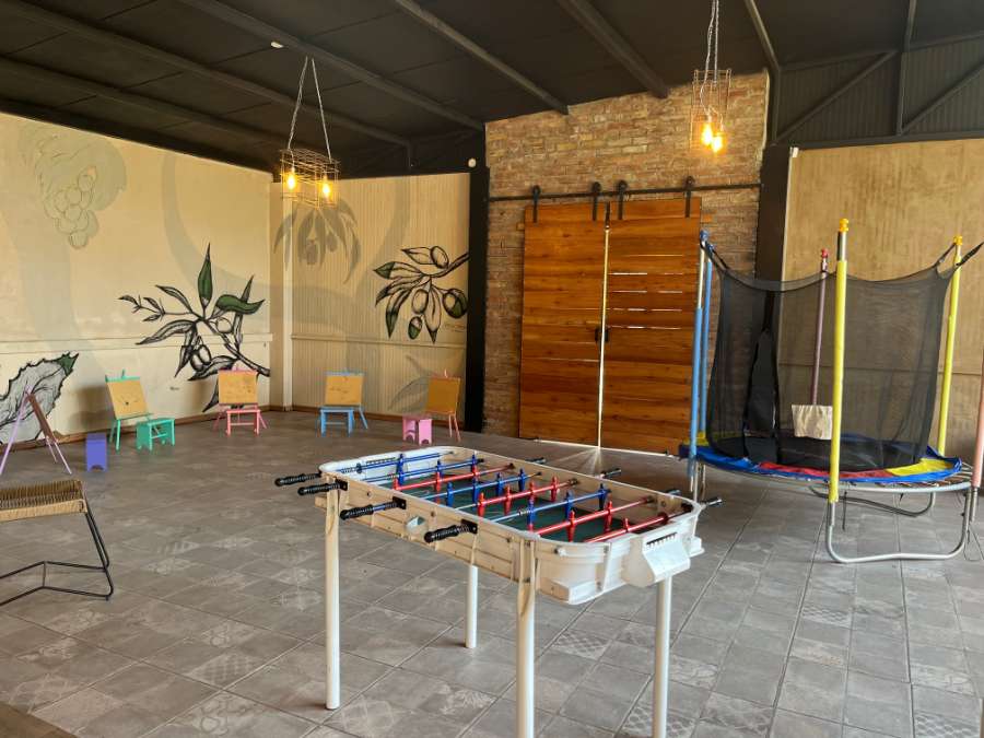 Salon Multiespacio - Local en Venta en Maipu con 300 m2 cubiertos - imagen 2