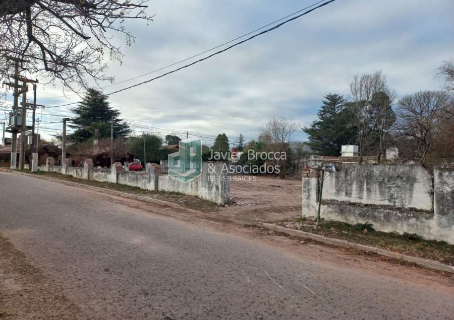 TERRENO EN VENTA COSQUÍN - IDEAL PARA DESARROLLO INMOBILIARIO!! - 2398 m2 - Excelente Ubicación!! - Imagen 3
