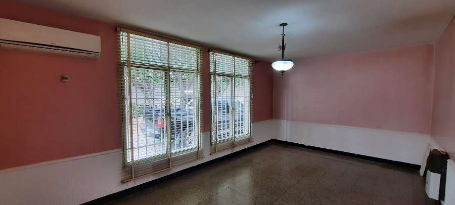 Local disponible para la en Venta en Villa Nueva · barrio privado · dueño directo · 2 dorm · cochera - Imagen 4