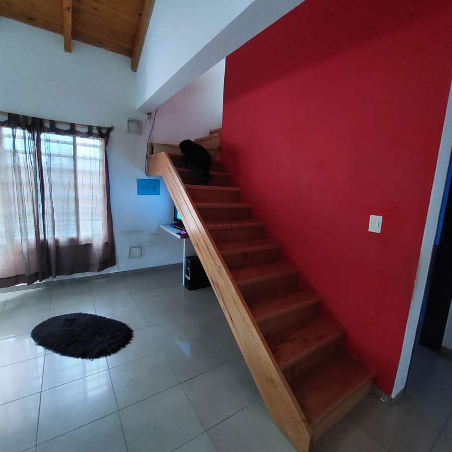 Vendo Casa En Gral Fernandez Oro - Casa en Venta en Cipolletti con 2 dorm., 3 amb., 170 m2 cubiertos y 400 m2 totales - imagen 4