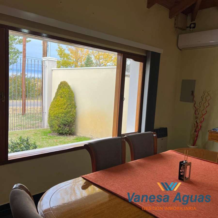 Casa En Excelente Estado!, En Calle Roque Saenz Pea - Casa en Venta en General Alvear con 4 dorm., 6 amb., 300 m2 cubiertos y 900 m2 totales - imagen 5