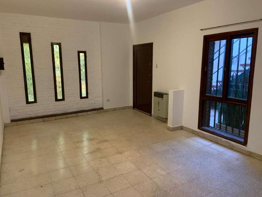 Casa única en Córdoba en Alquiler · dueño directo · 2 dorm · 4 ambientes · 170 m² de lote - Imagen 1