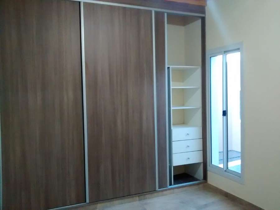 Casa disponible en Mendoza · dueño directo · 2 dorm · cochera · 80 m² de lote - Imagen 2