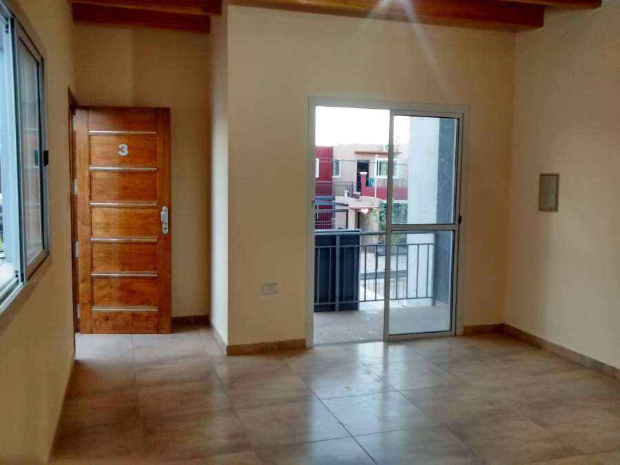 Casa disponible en Mendoza · dueño directo · 2 dorm · cochera · 80 m² de lote - Imagen 3