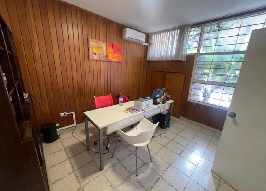 Vendo Exclusiva Propiedad Centrica - Casa en Venta en Córdoba con 2 dorm., 6 amb., 217 m2 cubiertos y 195 m2 totales - imagen 5