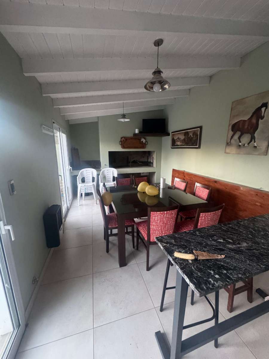 Vendo Casa En Sector Rotonda Golf - Casa en Venta en Río Cuarto con 3 dorm. y 300 m2 totales - imagen 6