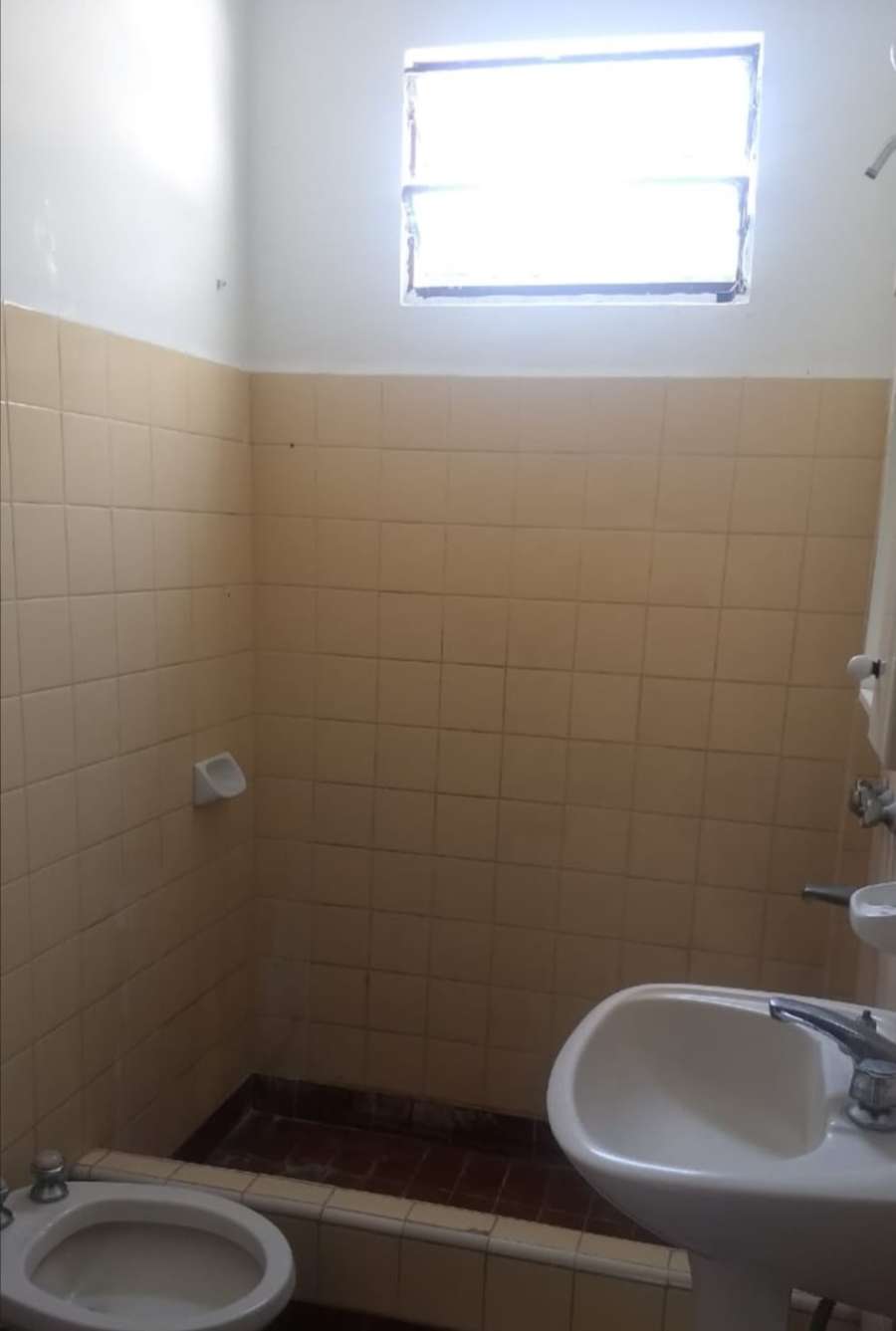 Exelente Propiedad En Venta. Parravicini N 18 Ciudad De Glew. - Casa en Venta en Glew con 3 dorm. y 1.200 m2 totales - imagen 6