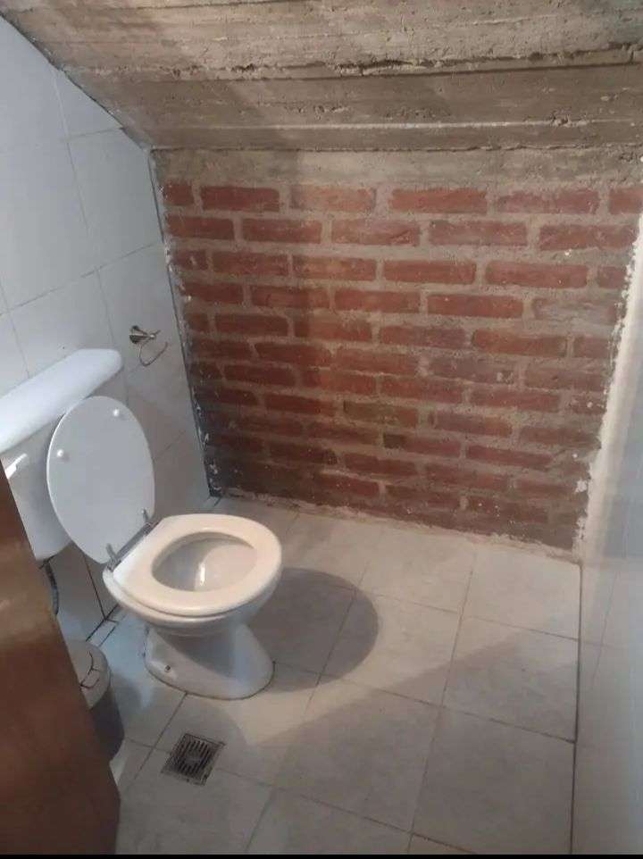 Casa disponible para la en Venta en Las Heras · dueño directo · 3 dorm · 5 ambientes · 152 m² de lote - Imagen 2