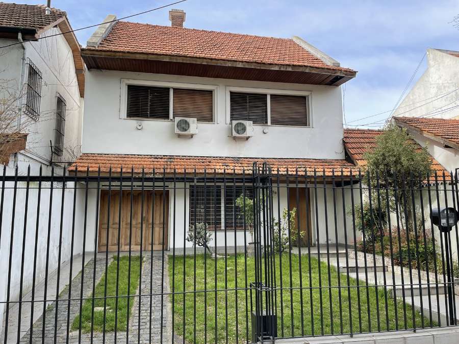 Carlos Villate 1700, Olivos