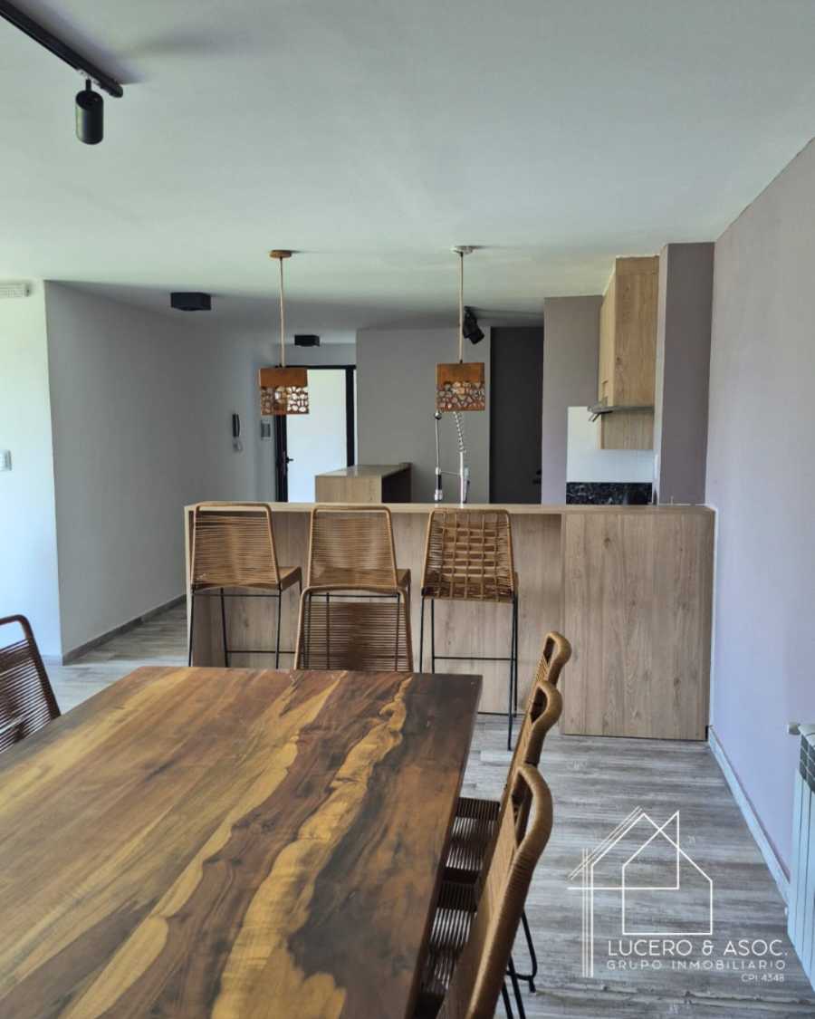 VENTA DEPTO 2 DORMITORIOS EN VILLA CARLOS PAZ - Imagen 2